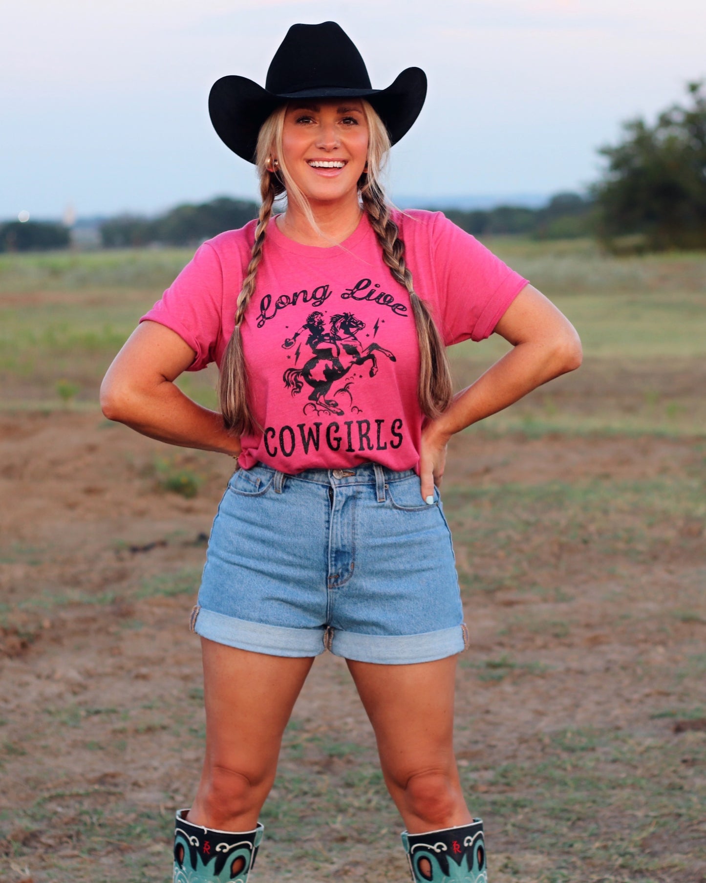 Long Live Cowgirls Western Graphic Tee - Heather Berry