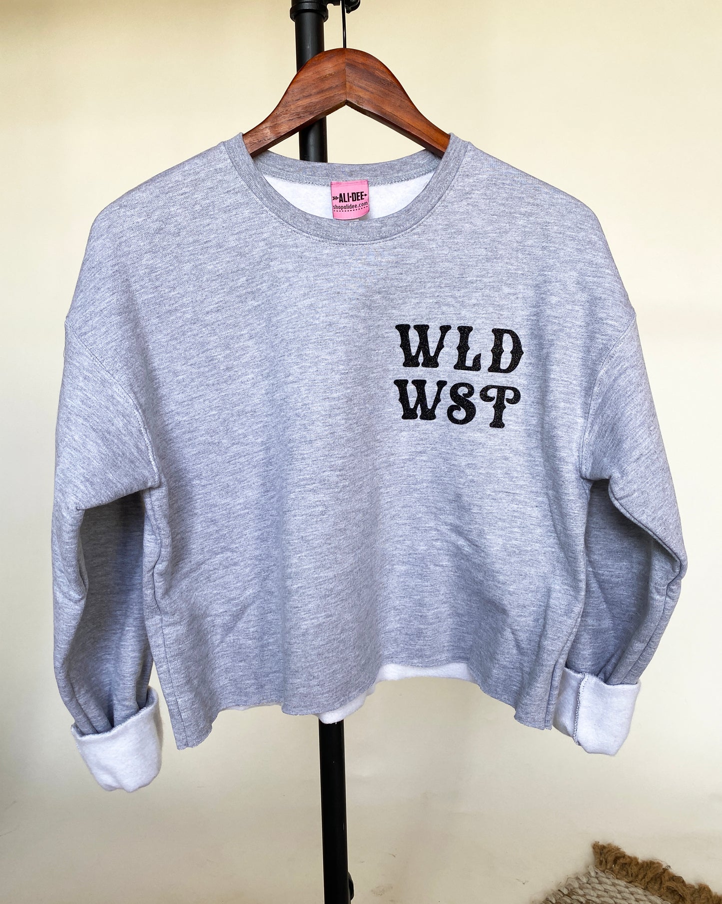 WLD WST Western Graphic Cropped Sweatshirt - Heather Grey Crop Sweatshirt